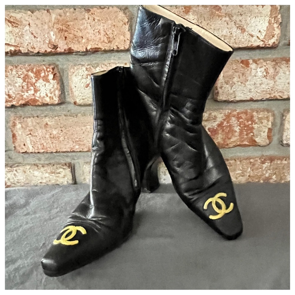 Authentic Chanel Women Leather Square Toe Zip Up Ankle Black Boots Size 36.5 - Picture 10 of 11